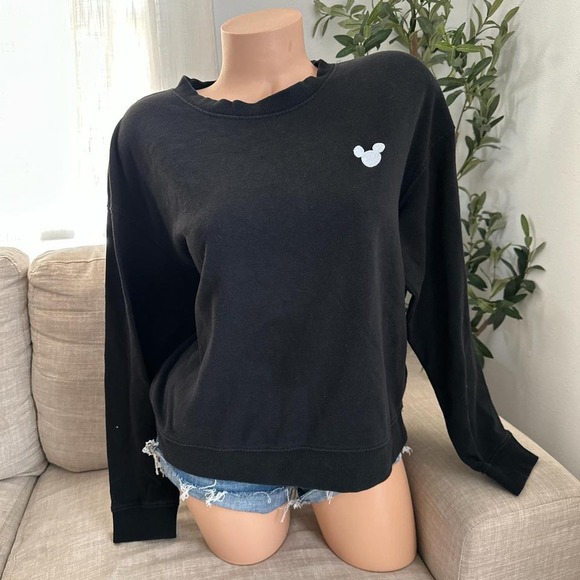 Black Disney Mickey Mouse crewneck sweatshirt - Picture 1 of 2